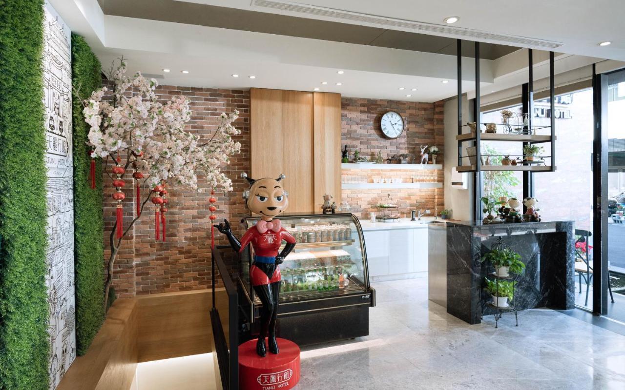 Tianli Hotel Tainan Exterior foto